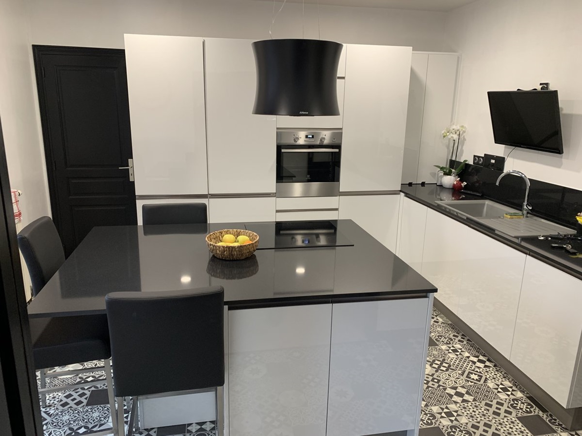 Modèles de cuisines sur mesure, réalisations clients et avis Cuisinella